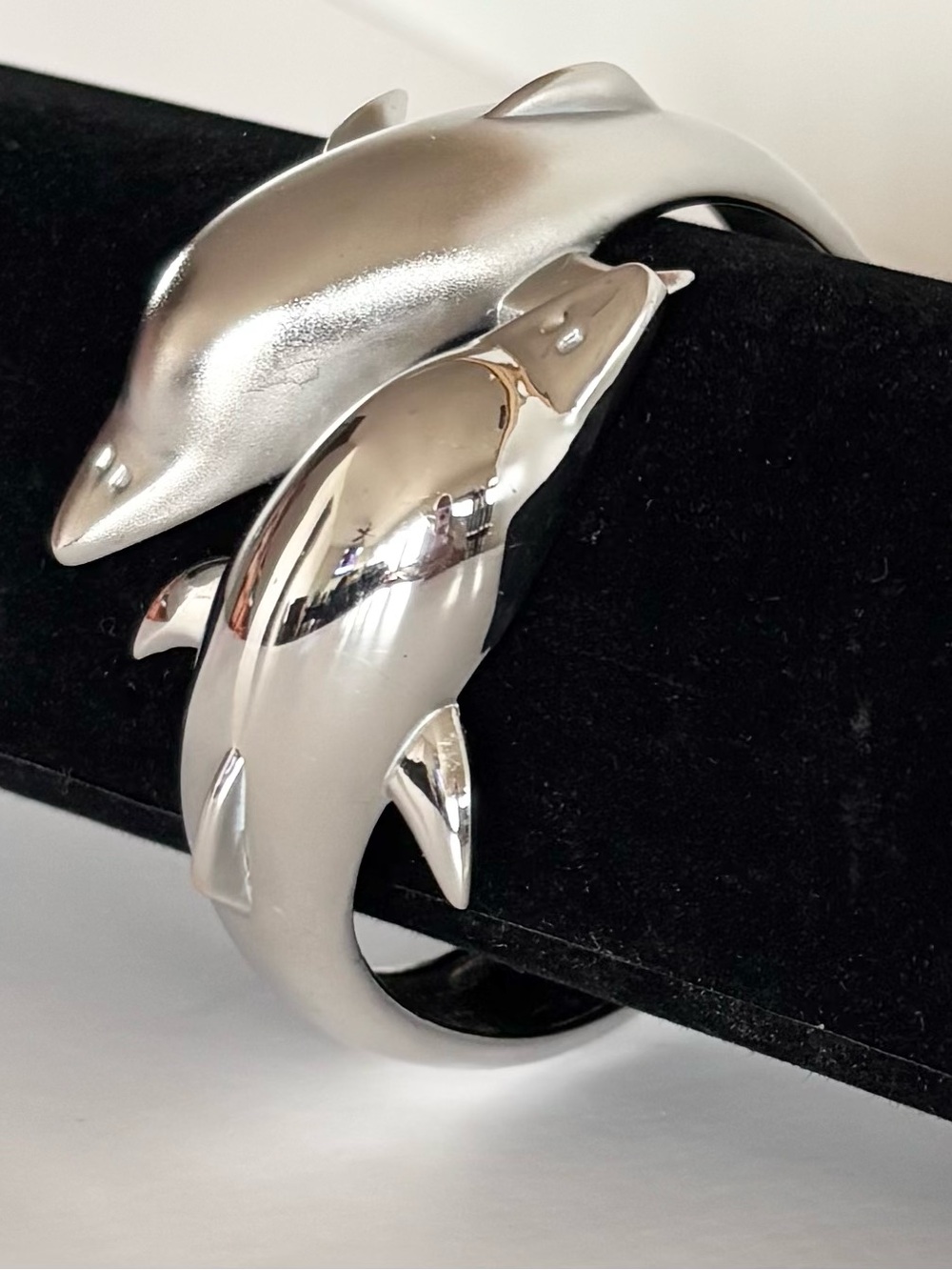 Vintage Double Dolphin Silver Tone Hinged Bangle Bracelet